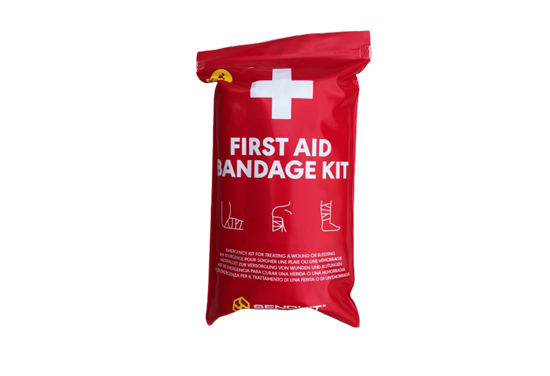FIRST AID BANDAGE KIT
